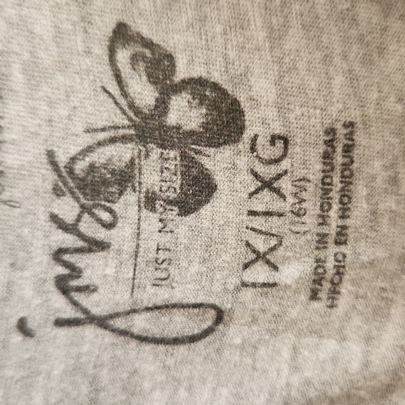 Women's tee - Picture 4 of 5